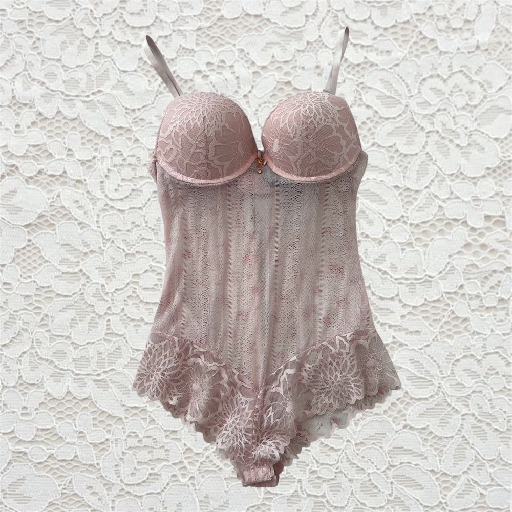vintage y2k baby pink lace bodysuit/teddy